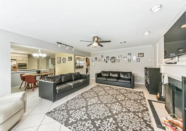 Photo 3 of Single family home for sale at 3319 Woodland View Dr, Kingwood, TX 77345 | MLS# 13836035 | Listing updated on 2026-09-09