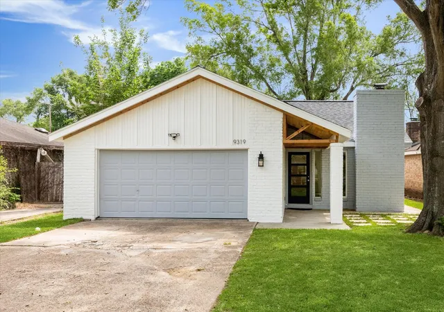 1st image of 9319 Carousel Ln, Houston, TX 77080 | MLS# 21057362
