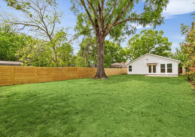 35th image of 9319 Carousel Ln, Houston, TX 77080 | MLS# 21057362