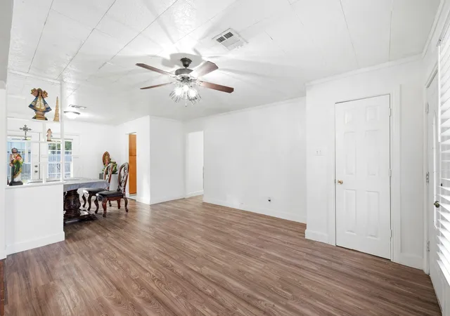 Photo 3 of Sale Pending at 1310 Loper St, Houston, TX 77017 | MLS# 4759298 | Listing updated on 2026-09-03