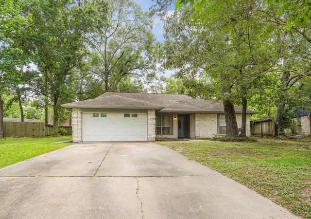 Photo 1 of Sale Pending at 1998 Lake Creek Dr, Houston, TX 77339 | MLS# 29306467 | Listing updated on 2026-09-28
