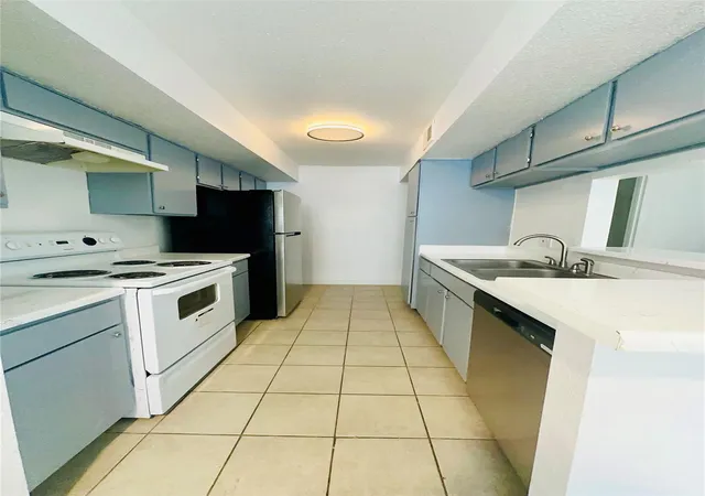 Photo 3 of Condo for sale at 6633 W Airport Blvd #1303, Houston, TX 77035 | MLS# 85850975 | Listing updated on 2026-09-01
