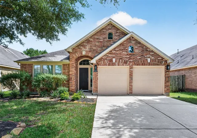 Photo 1 of Single family home for sale at 5606 Walnut Glen Ln, Rosenberg, TX 77471 | MLS# 86076391 | Listing updated on 2026-09-20