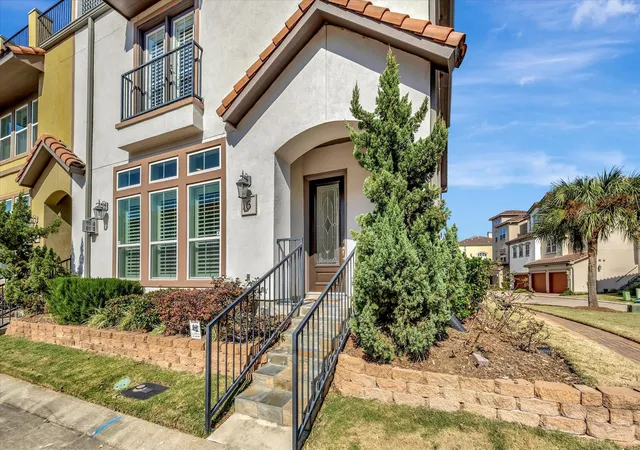 5th image of 6 W Oaks Dr, Houston, TX 77058 | MLS# 16236877