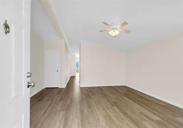 3rd image of 10027 Berrypatch Ln, Tomball, TX 77375 | MLS# 44993548