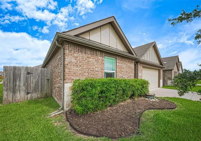 Photo 3 of Single family home for sale at 16342 Rockdale Landing Dr, Hockley, TX 77447 | MLS# 30793821 | Listing updated on 2026-07-26