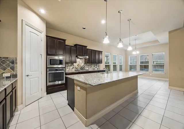 Photo 3 of Single family home for sale at 310 Westwood Dr, League City, TX 77573 | MLS# 79666556 | Listing updated on 2026-08-02