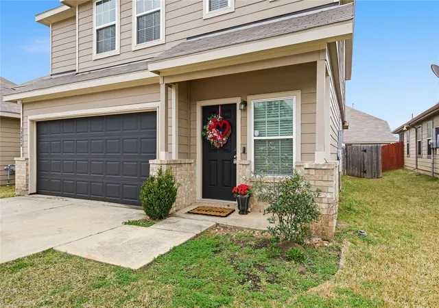 Photo 2 of Single family home for sale at 13620 Collier Park Ln, Willis, TX 77378 | MLS# 42065144 | Listing updated on 2026-08-19