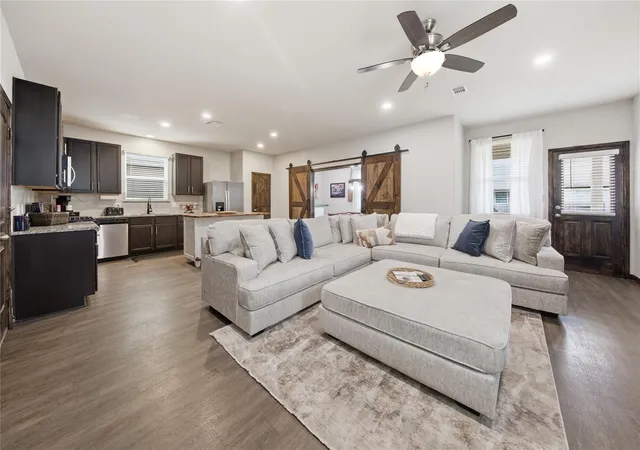 Photo 4 of Single family home for sale at 13620 Collier Park Ln, Willis, TX 77378 | MLS# 42065144 | Listing updated on 2026-08-19