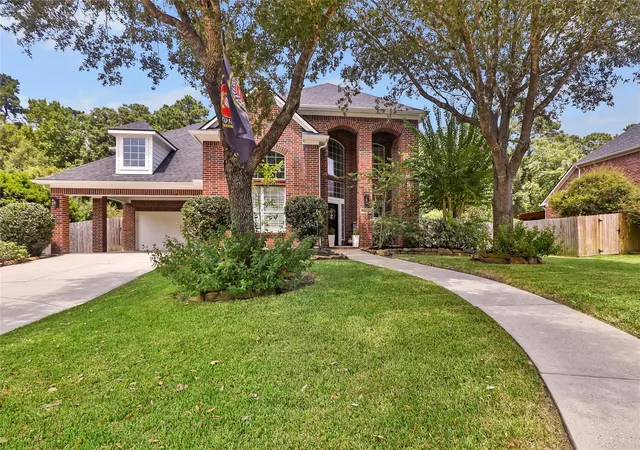 Photo 3 of Sale Pending at 2318 River Blossom Ln, Kingwood, TX 77345 | MLS# 23946225 | Listing updated on 2026-09-07