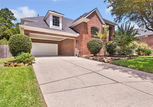 Photo 4 of Sale Pending at 2318 River Blossom Ln, Kingwood, TX 77345 | MLS# 23946225 | Listing updated on 2026-09-07