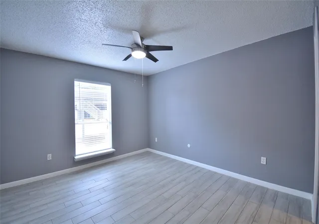 2nd image of 260 El Dorado Blvd, Webster, TX 77598