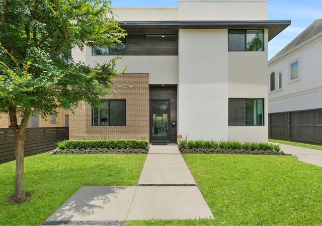 Photo 2 of Single family home for sale at 1912 Kipling St, Houston, TX 77098 | MLS# 13710262 | Listing updated on 2026-01-14
