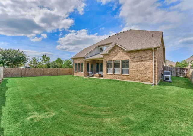 3rd image of 25411 Angelwood Springs Ln, Tomball, TX 77375 | MLS# 56949615