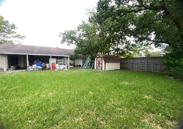 17th image of 8811 Leader St, Houston, TX 77036 | MLS# 8822144