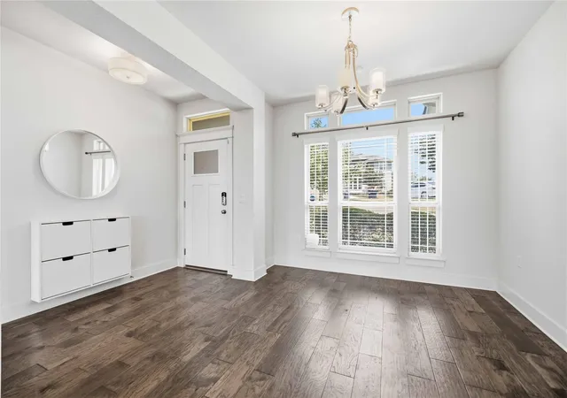 Listing Photo 4 - Condo for sale in building located at 1722 Rowdy Loop, Leander, TX 78641 - Unit #7