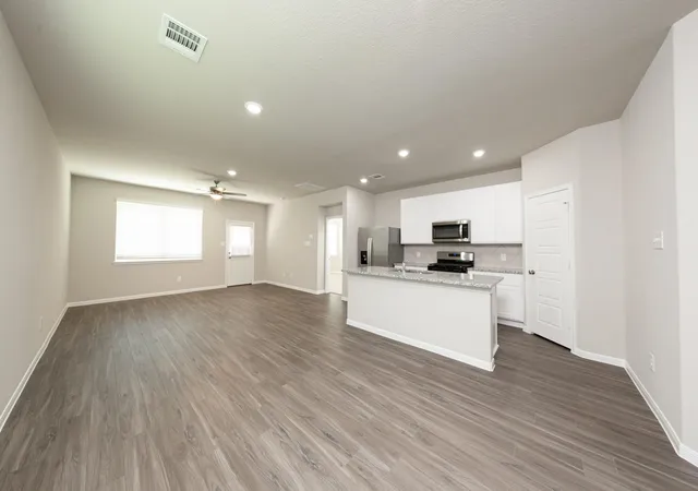 Photo 4 of Single family home for sale at 3874 Avalon Ln, Conroe, TX 77301 | MLS# 2545441 | Listing updated on 2026-08-12