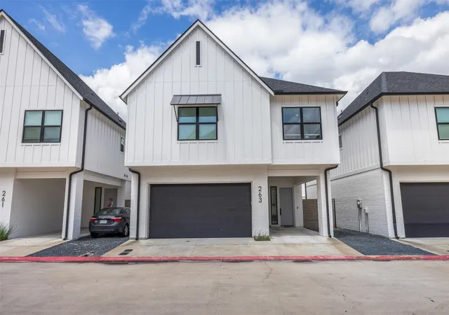 2nd image of 263 Estates Cir, College Station, TX 77840 | MLS# 15569644