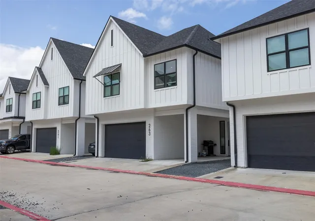 3rd image of 263 Estates Cir, College Station, TX 77840 | MLS# 15569644