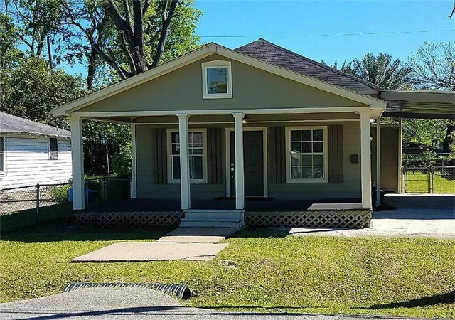 1st image of 306 E 32nd St, Houston, TX 77018 | MLS# 48696017