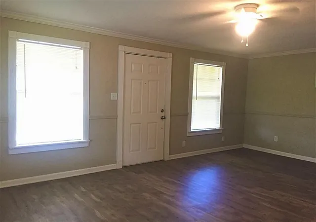 2nd image of 306 E 32nd St, Houston, TX 77018 | MLS# 48696017