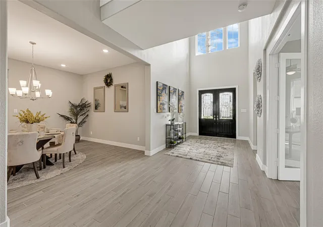 Photo 3 of Single family home for sale at 10315 Fountain Shore Dr, Missouri City, TX 77459 | MLS# 54349951 | Listing updated on 2026-09-28