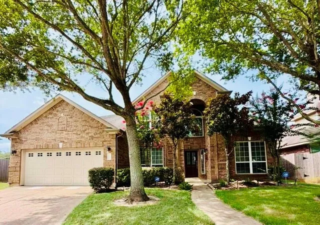 Photo 2 of Single family home for sale at 6846 Fitzgerald Ct, Sugar Land, TX 77479 | MLS# 81668879 | Listing updated on 2026-08-26