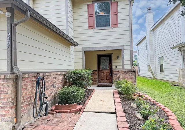 Photo 2 of Single family home for sale at 9507 Narnia Springs Ct, Houston, TX 77075 | MLS# 71985037 | Listing updated on 2026-08-02