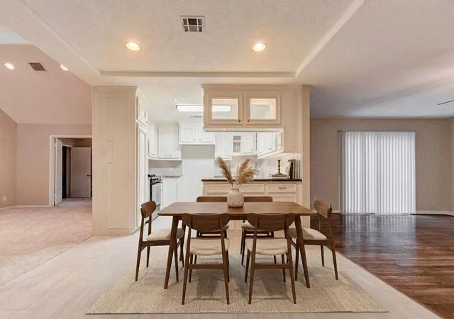 Photo 4 of Single family home for sale at 9650 Val Verde St, Houston, TX 77063 | MLS# 85765535 | Listing updated on 2026-08-07