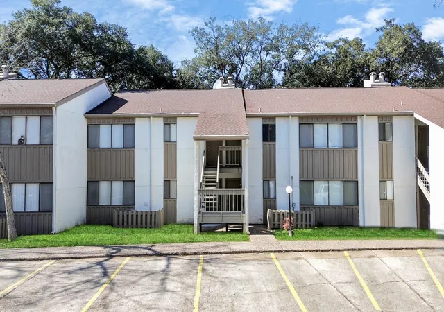 Photo 1 of Condo for sale at 12100 Melville Dr #619, Montgomery, TX 77356 | MLS# 86346004 | Listing updated on 2026-09-15