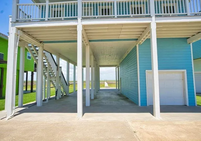3rd image of 2028 County Road 201, Bay City, TX 77414 | MLS# 70553870
