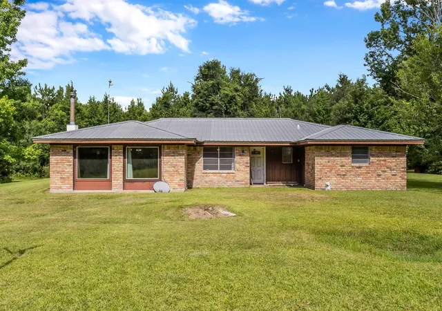 Homes for sale in Kountze, TX | 2020 Fm 770 Rd, Kountze, TX 77625 | MLS# 67939426