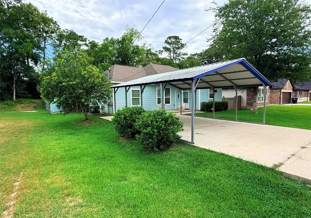 1st image of 1330, 1332 Red Fox Dr, Crosby, TX 77532 | MLS# 65957520