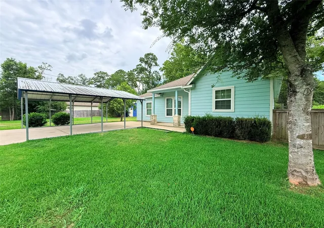 Photo 3 of Single family home for sale at 1330, 1332 Red Fox Dr, Crosby, TX 77532 | MLS# 65957520 | Listing updated on 2026-07-15