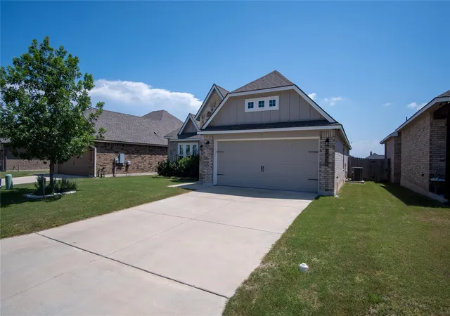 Photo 2 of Sale Pending at 3936 Aransas Dr, Belton, TX 76513 | MLS# 69513686 | Listing updated on 2026-09-01
