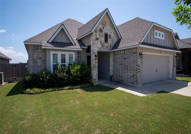 Photo 3 of Sale Pending at 3936 Aransas Dr, Belton, TX 76513 | MLS# 69513686 | Listing updated on 2026-09-01