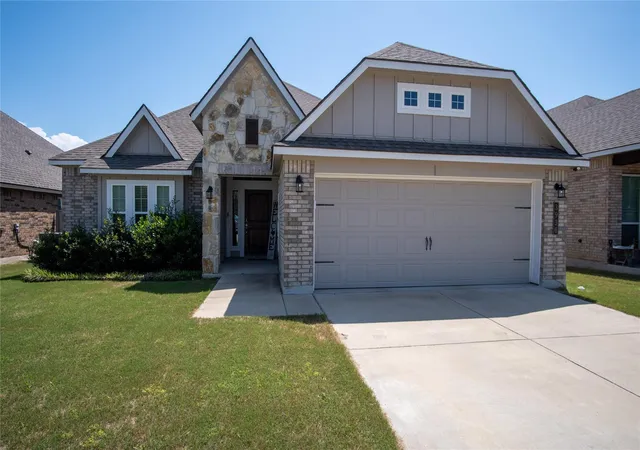 Photo 3 of Sale Pending at 3936 Aransas Dr, Belton, TX 76513 | MLS# 69513686 | Listing updated on 2026-09-01