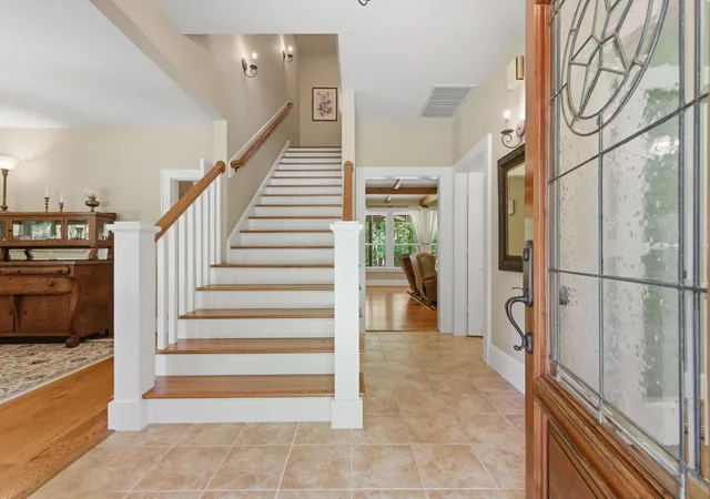 Photo 4 of Single family home for sale at 18181 Rabon Chapel Rd, Montgomery, TX 77316 | MLS# 18916955 | Listing updated on 2026-10-08