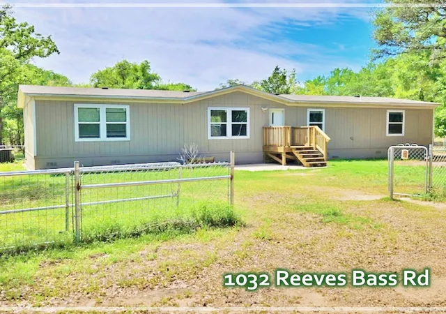 Photo 1 of Land for sale at 1032 Reeves Rd, Garwood, TX 77442 | MLS# 94175724 | Listing updated on 2026-10-02