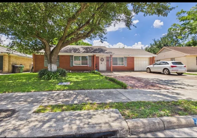 1st image of 113 W Riverwood Dr, Houston, TX 77076 | MLS# 61857118