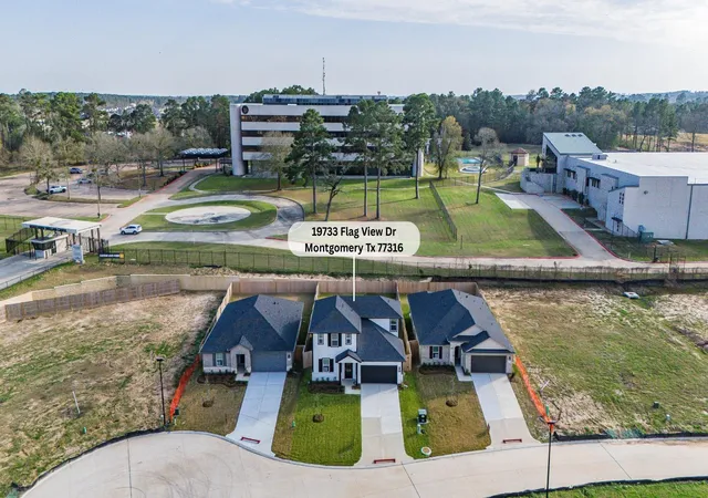 Photo 2 of Sale Pending at 19733 Flag View Dr, Montgomery, TX 77316 | MLS# 54267711 | Listing updated on 2026-08-05