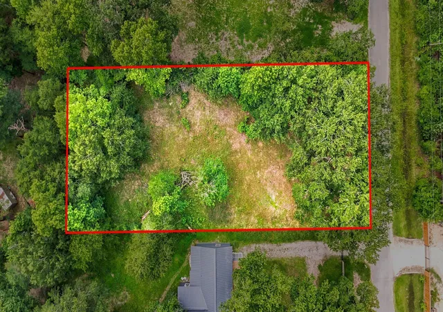 2nd image of 10924 L And M Rd, Montgomery, TX 77316 | MLS# 50500586