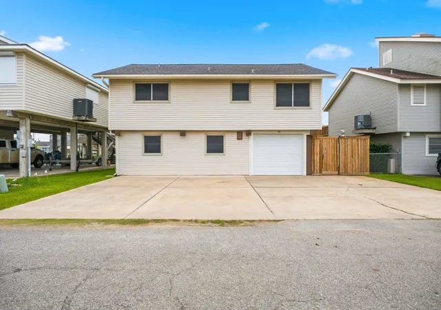 2nd image of 23 N Sandpiper St, La Marque, TX 77568 | MLS# 21665154