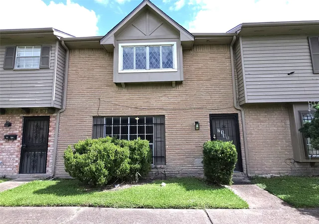 Photo 1 of Townhouse for sale at 7118 Crownwest St #7118, Houston, TX 77072 | MLS# 95130579 | Listing updated on 2026-06-28