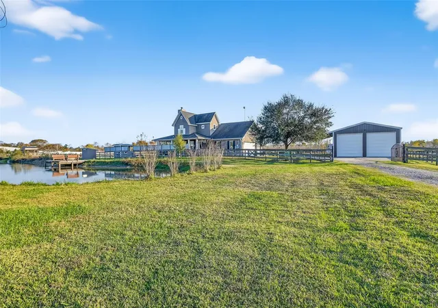 Photo 3 of Sale Pending at 912 County Rd 340, Angleton, TX 77515 | MLS# 36949586 | Listing updated on 2026-09-12