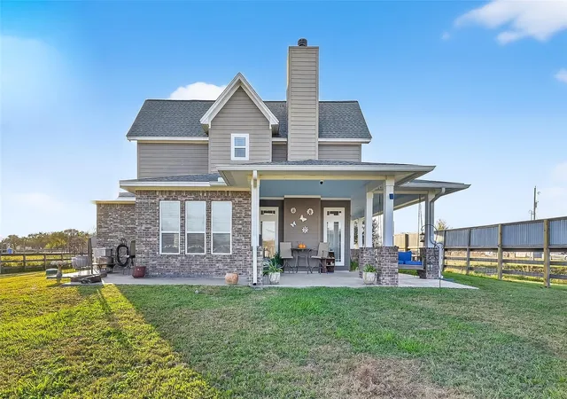 Photo 4 of Sale Pending at 912 County Rd 340, Angleton, TX 77515 | MLS# 36949586 | Listing updated on 2026-09-12