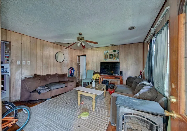 Homes for sale in Pasadena, TX | 211 Tilden Dr, Pasadena, TX 77506 | MLS# 75335055