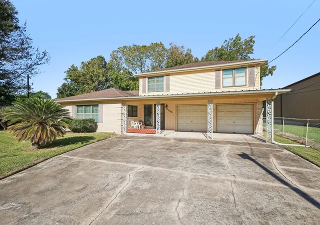4th image of 4733 Oleander St, Bacliff, TX 77518 | MLS# 50590455
