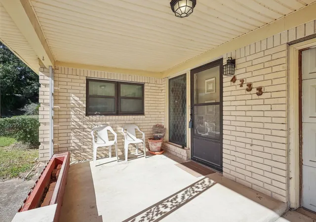 5th image of 4733 Oleander St, Bacliff, TX 77518 | MLS# 50590455
