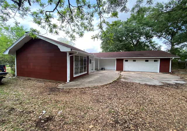2nd image of 1195 Gunter St, Beaumont, TX 77705 | MLS# 65567738